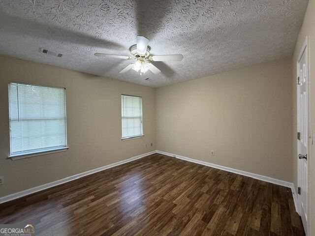 206 Lisa Court Property Photo 6