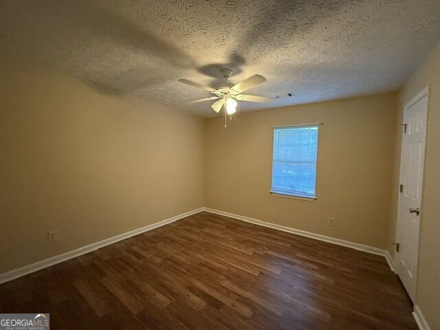 206 Lisa Court Property Photo 7