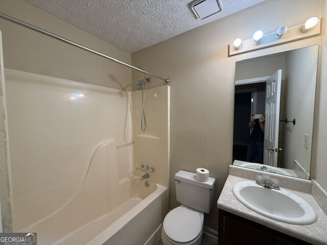 206 Lisa Court Property Photo 8