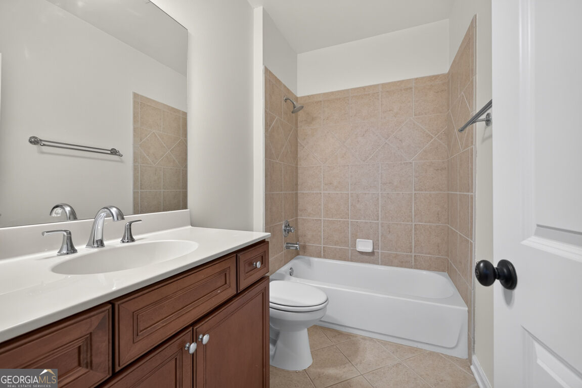 1012 Merrivale Chase Property Photo 28