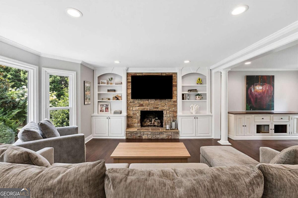 5558 Naylor Court Property Photo 10
