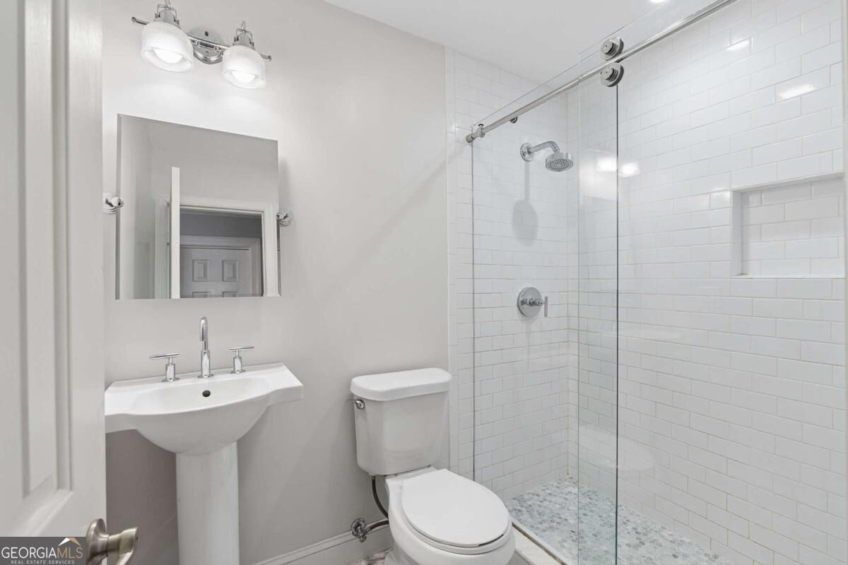 5558 Naylor Court Property Photo 33