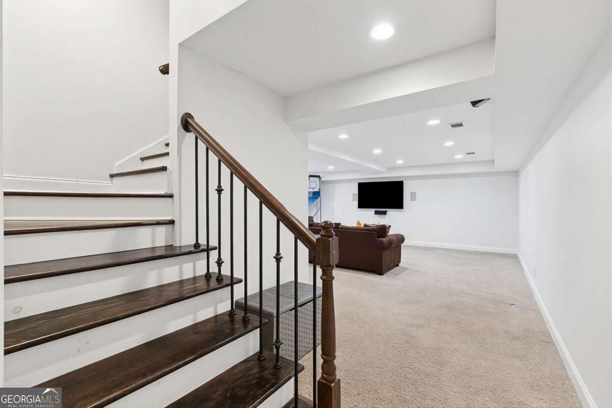 5558 Naylor Court Property Photo 34