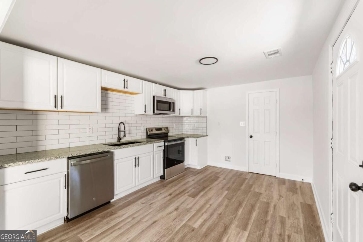 8859 Thomas Road Property Photo 16