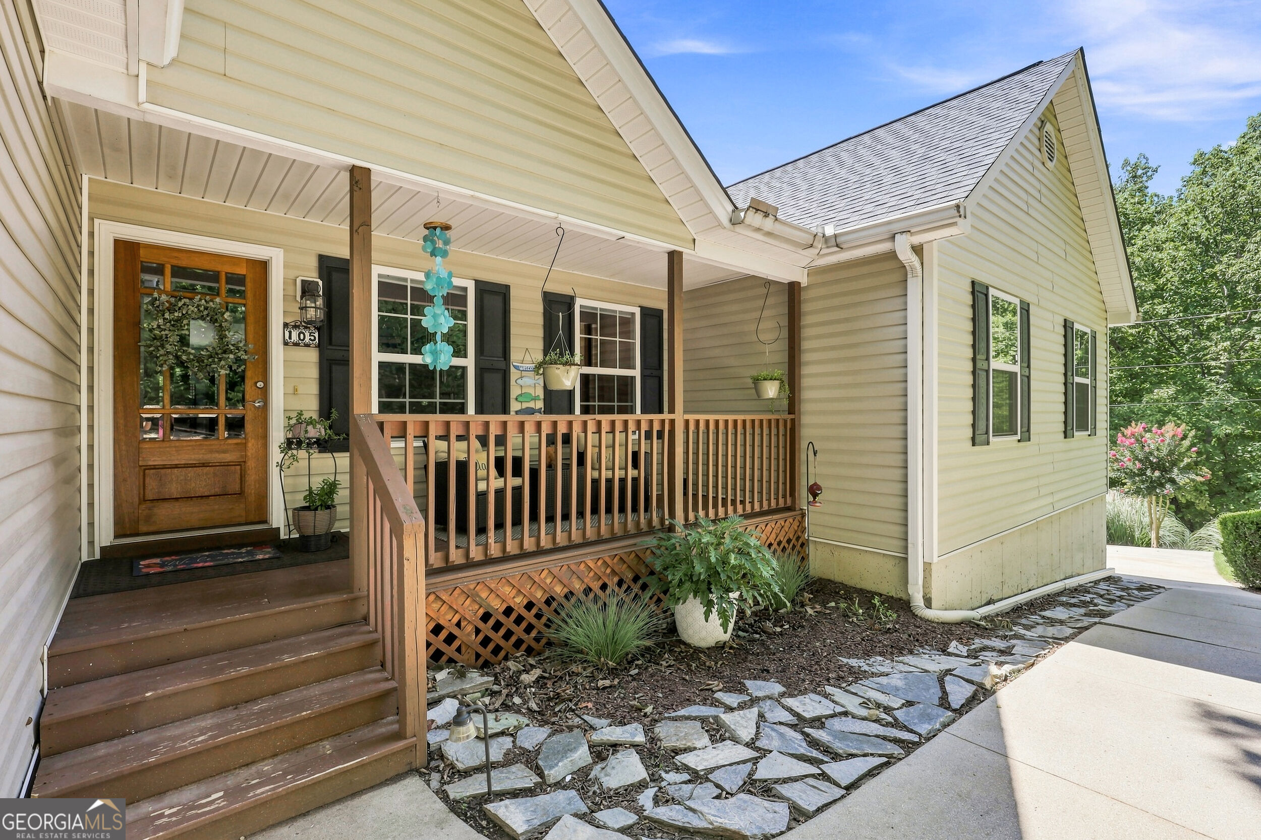 105 Wapiti Lane Property Photo 1