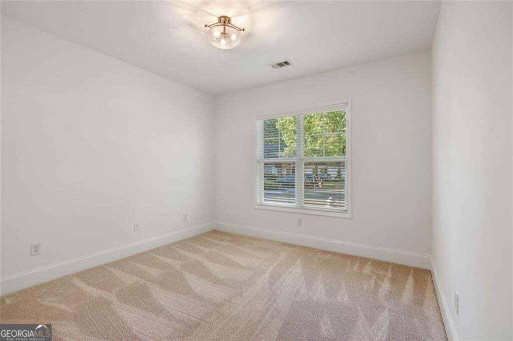 12100 Seasons Trace Property Photo 21