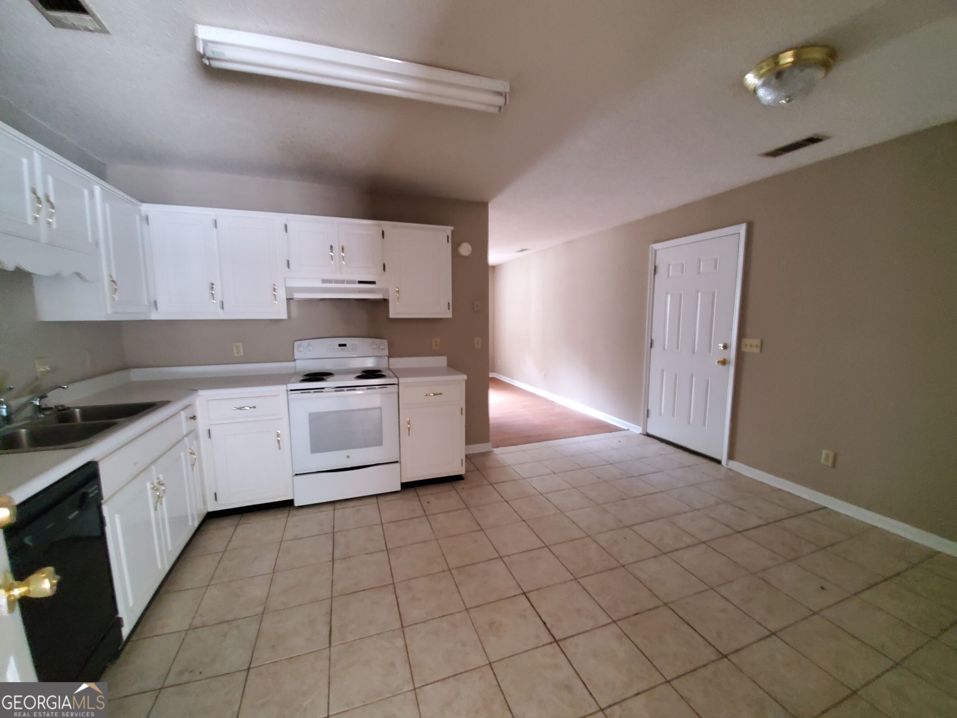 403 Wendwood Court Property Photo 2