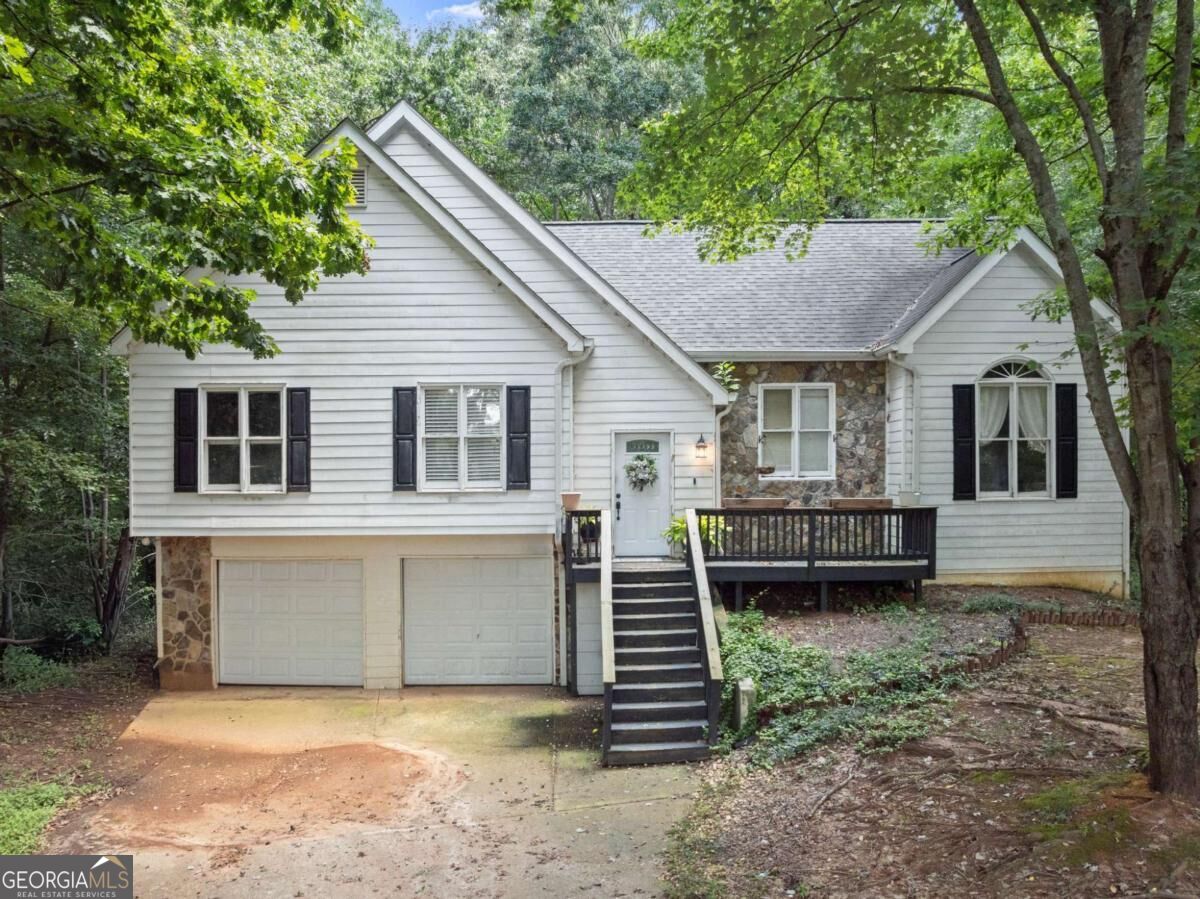 6055 Rolling Oaks Lane Property Photo 1