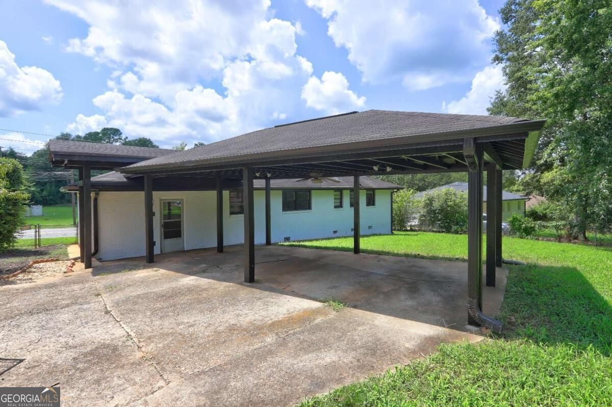 970 Oglethorpe Avenue Property Photo 3