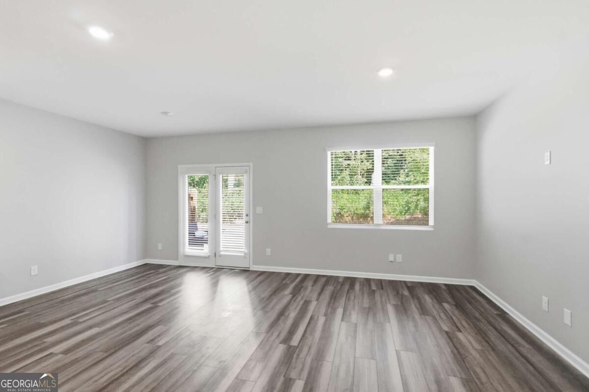 2554 Coventry Street Sw Property Photo 4