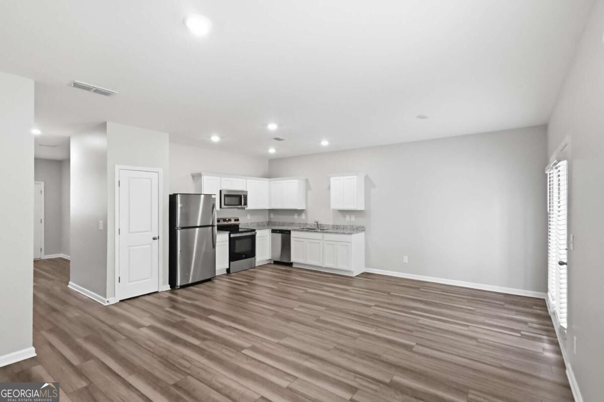2554 Coventry Street Sw Property Photo 5