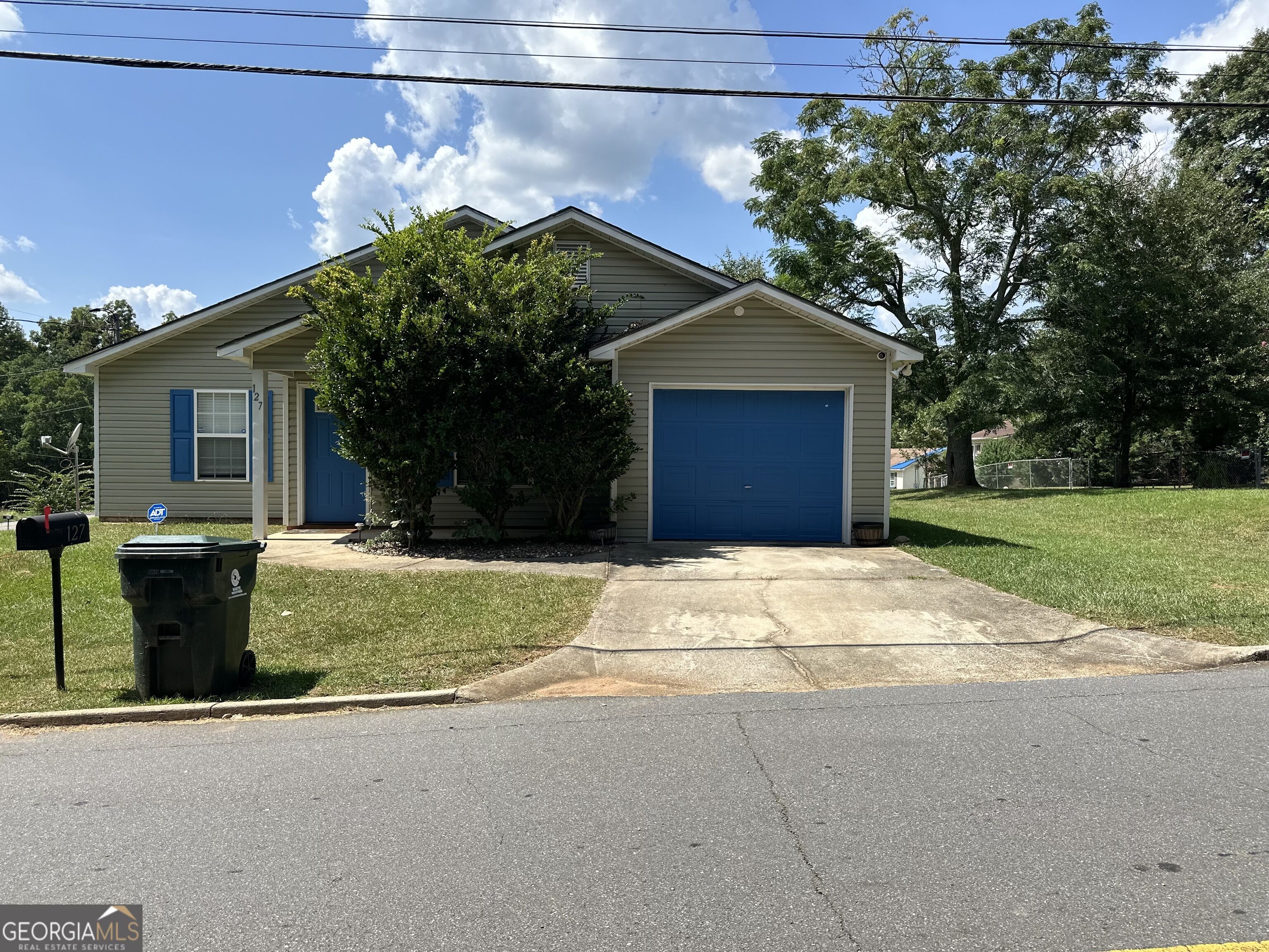 127 3rd Street Property Photo 1