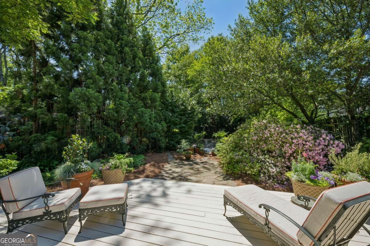 36 Delta Place Ne Property Photo 43