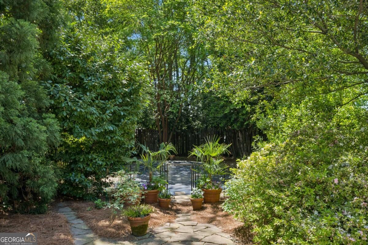 36 Delta Place Ne Property Photo 46
