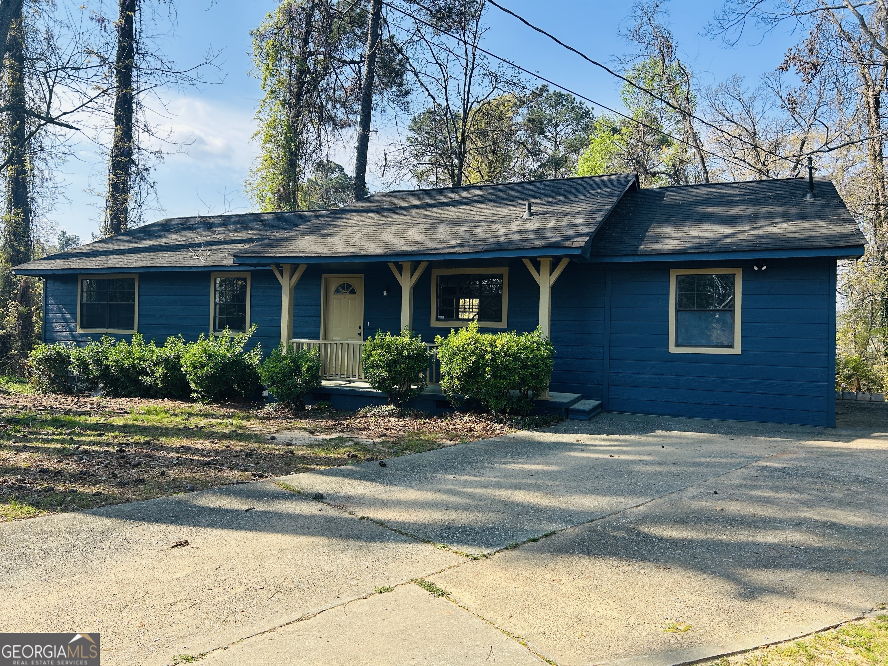 6165 Radford Drive Property Photo 2
