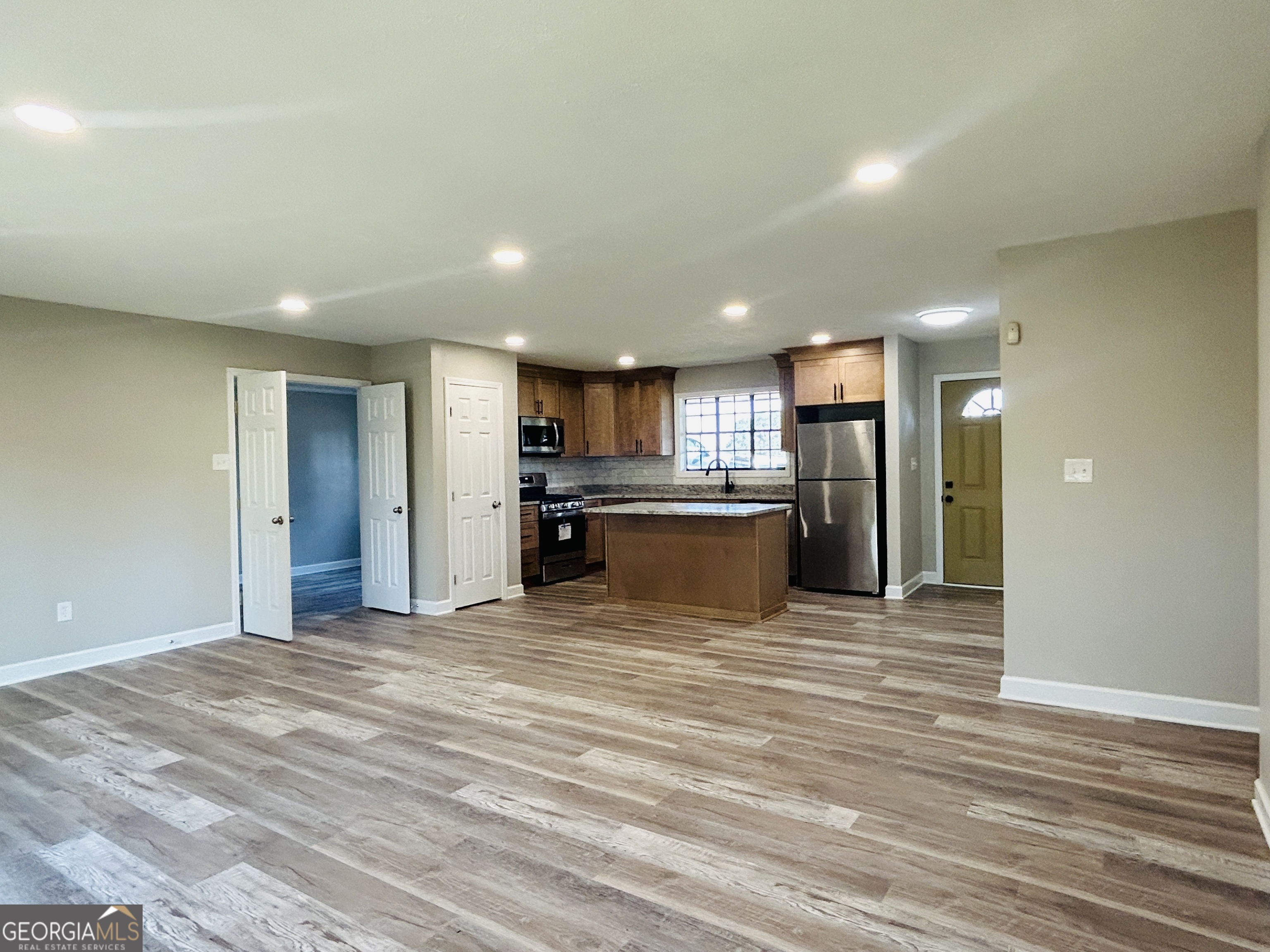 6165 Radford Drive Property Photo 13