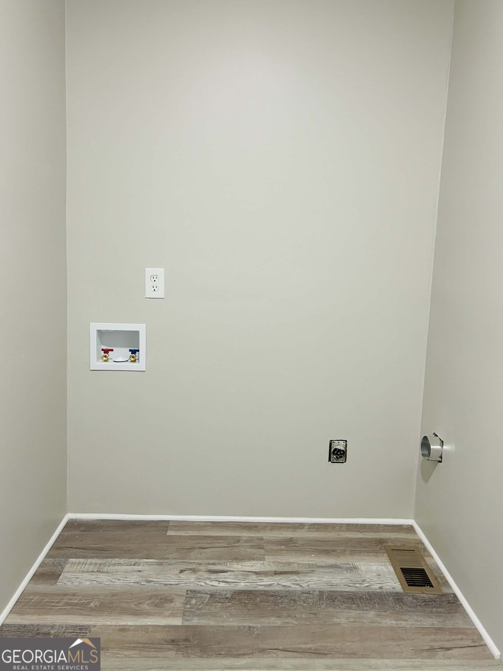6165 Radford Drive Property Photo 16