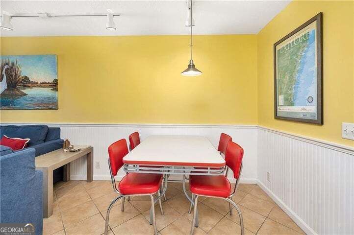 1524 Wood Avenue # 215 Property Photo 6
