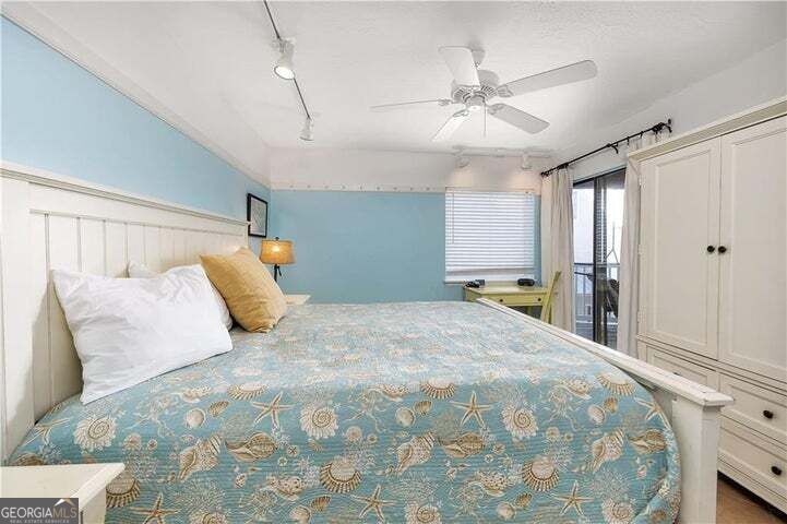 1524 Wood Avenue # 215 Property Photo 9