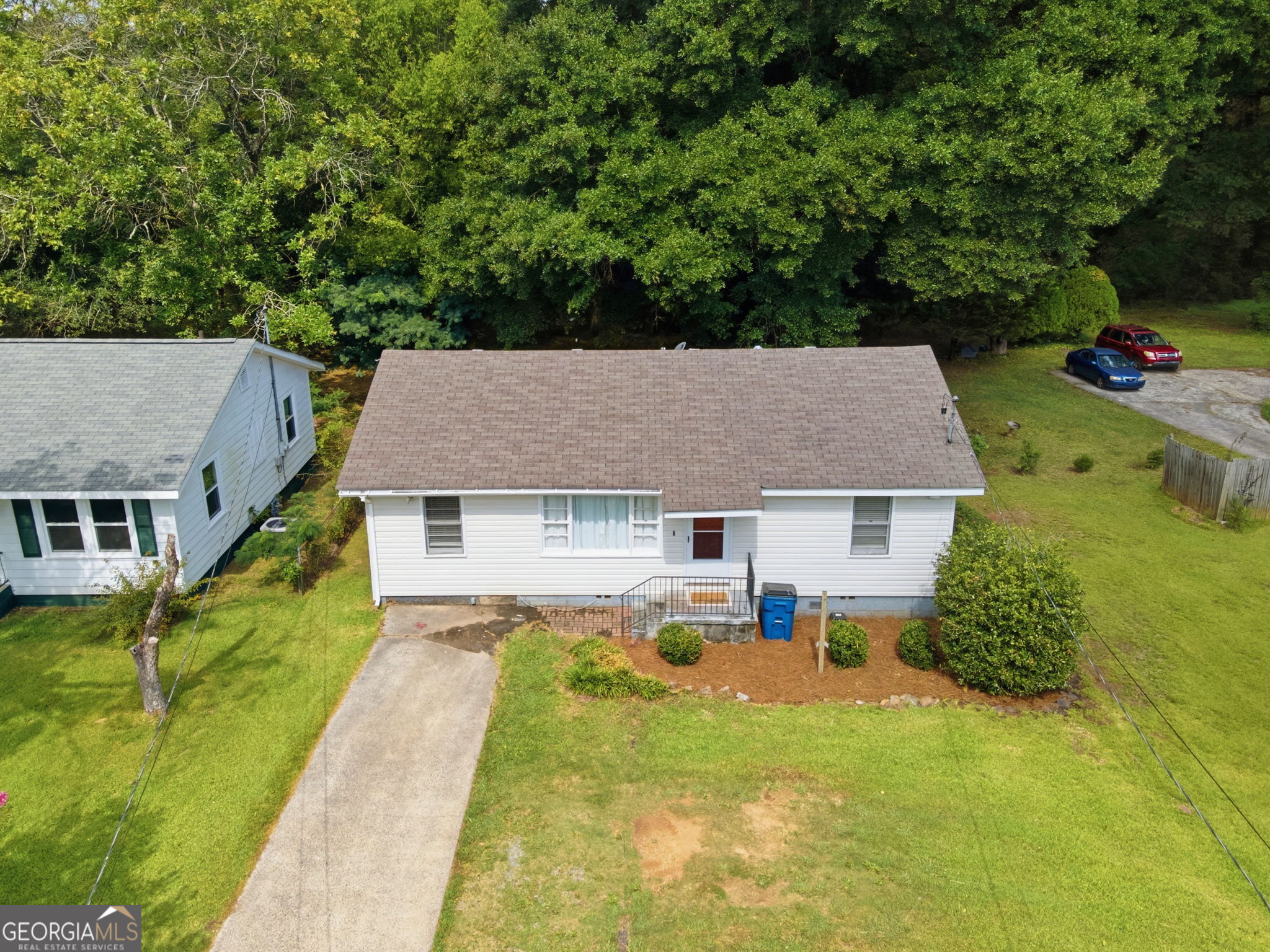 2706 1/2 Maple Road Se Property Photo 2