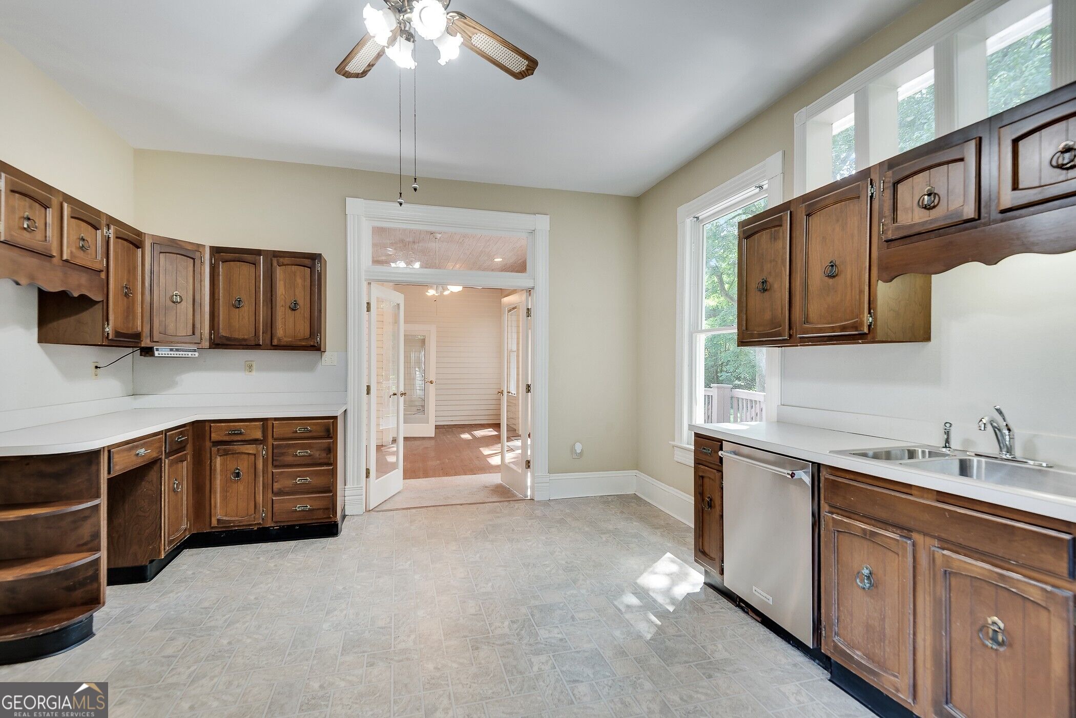 1001 Asbury Street Property Photo 26