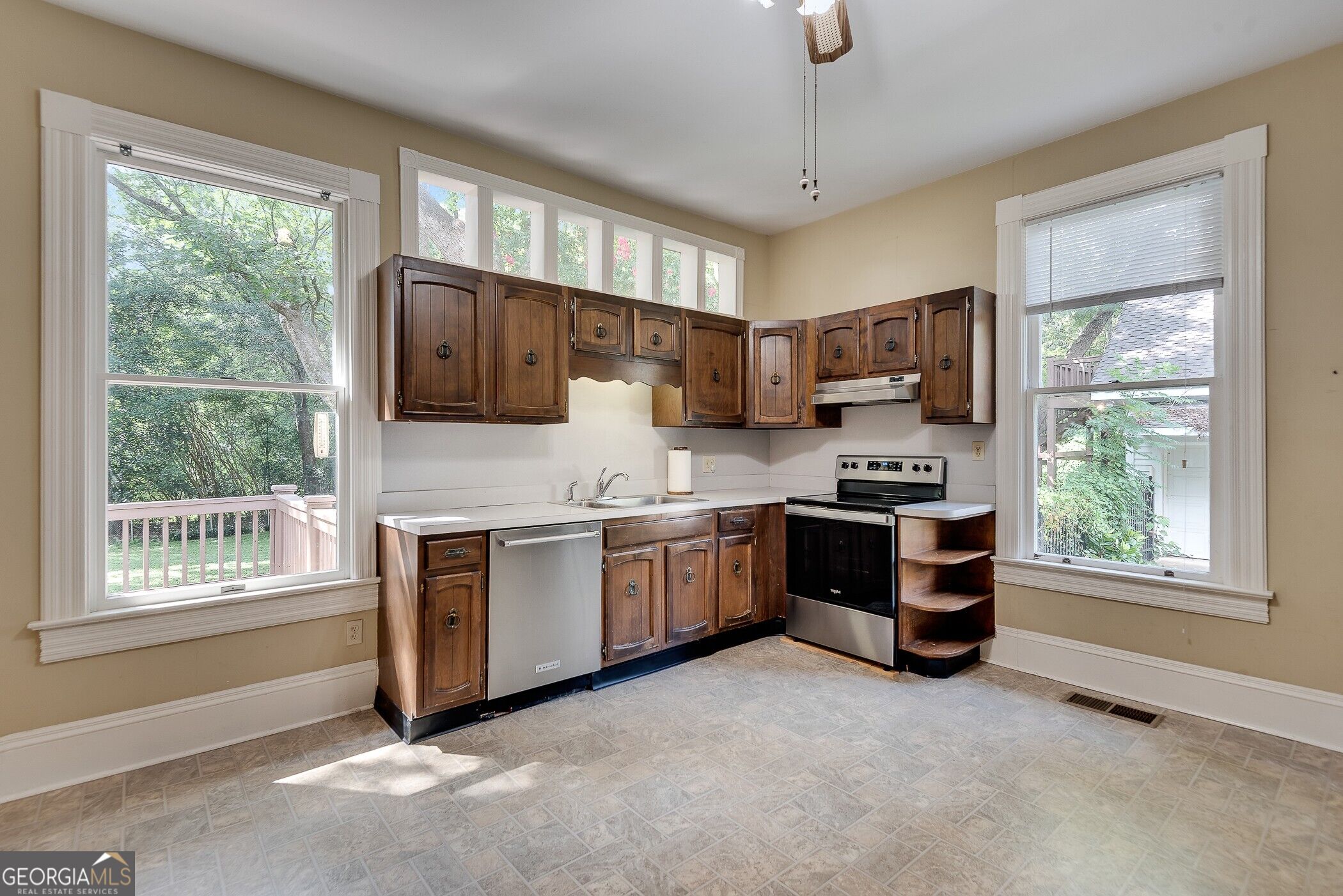 1001 Asbury Street Property Photo 27