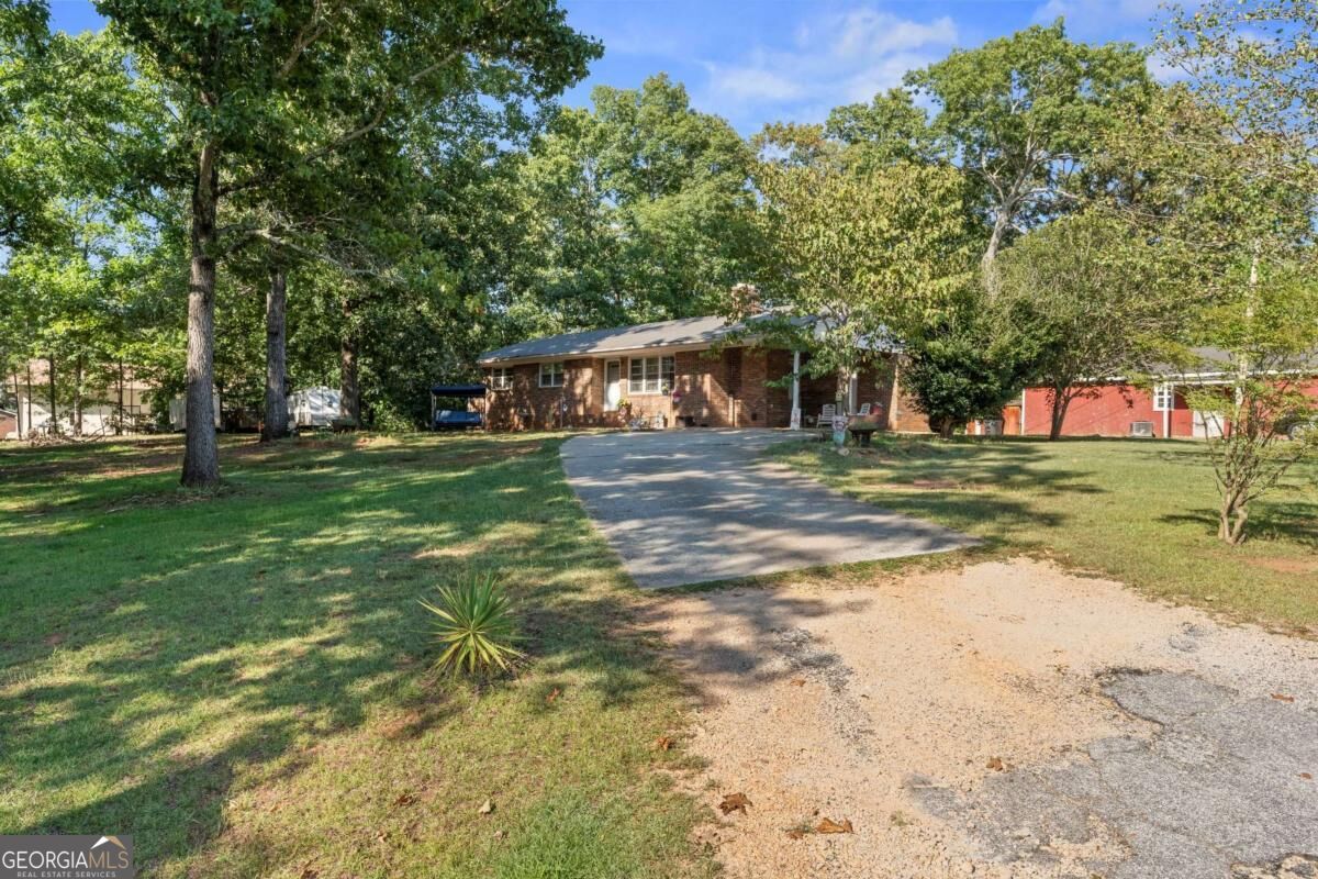 25 Dubignon Drive Property Photo 2