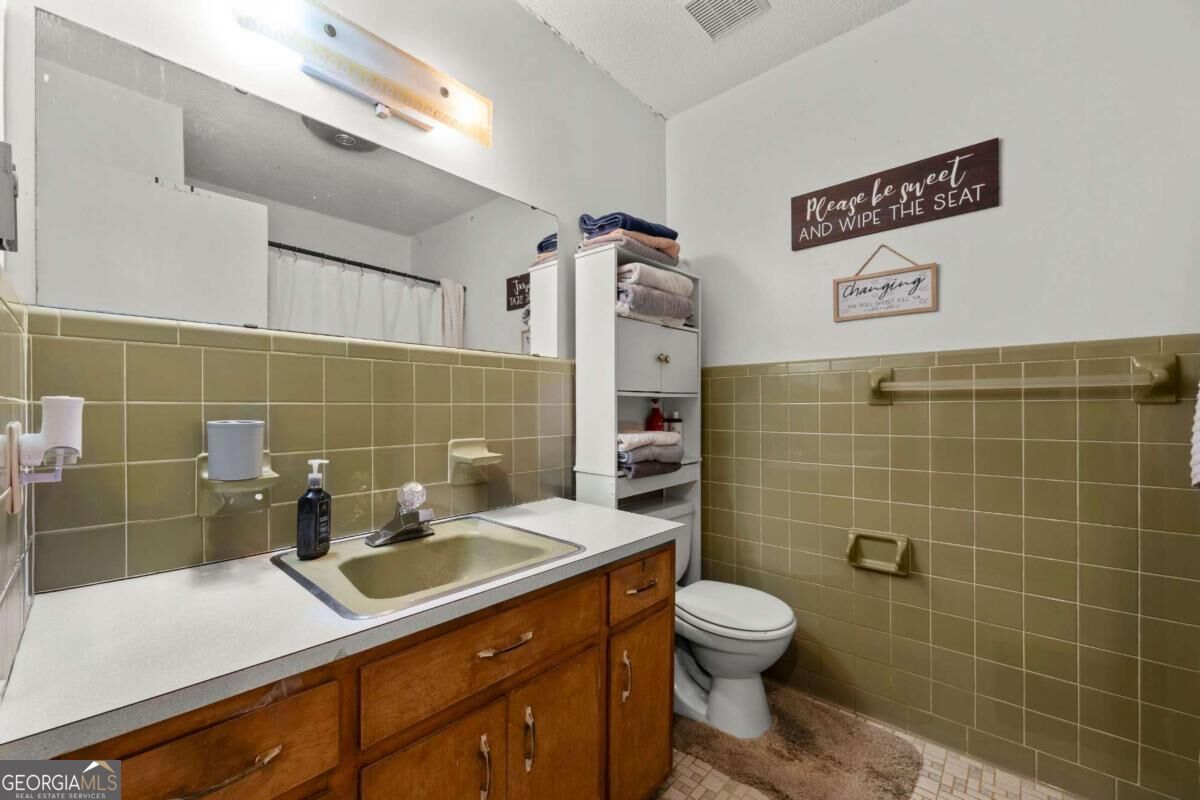 25 Dubignon Drive Property Photo 15