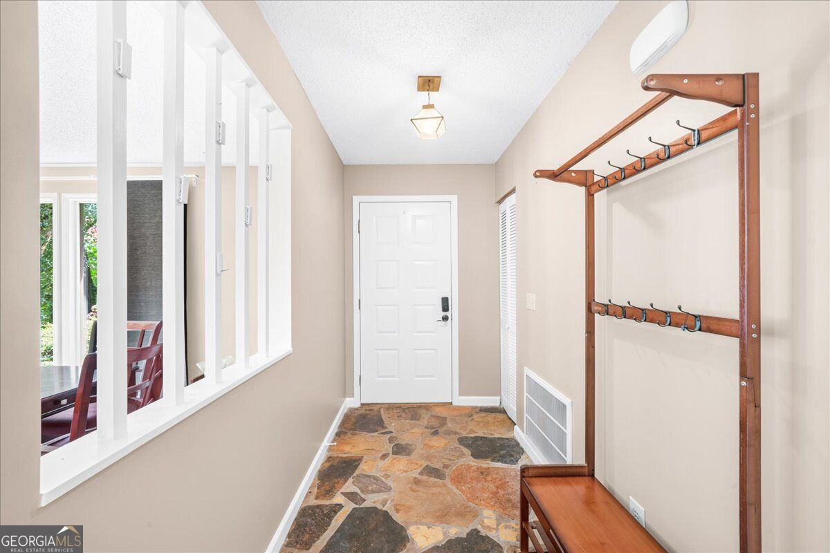 20 Foxridge Court Se Property Photo 11