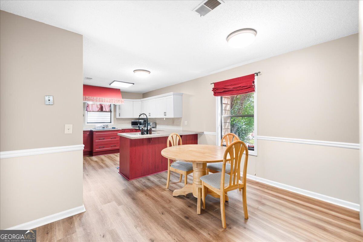 20 Foxridge Court Se Property Photo 17