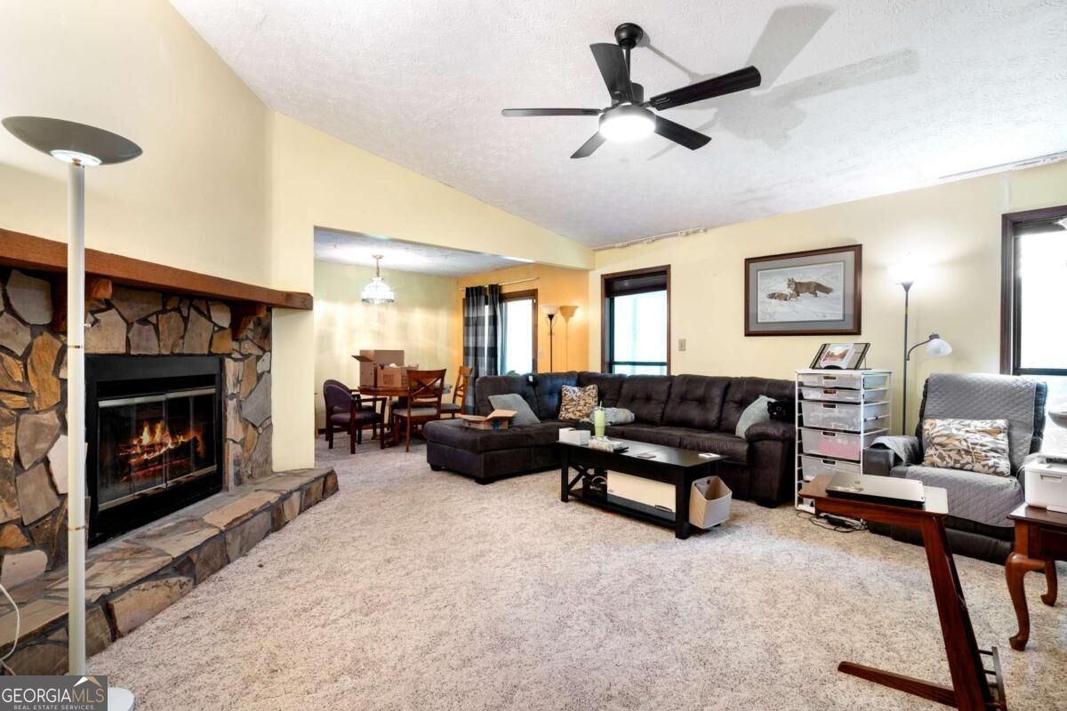 2829 Quinbery Drive Property Photo 2