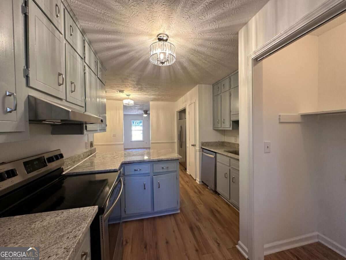 5172 Ridge Forest Drive # 5172 Property Photo 4