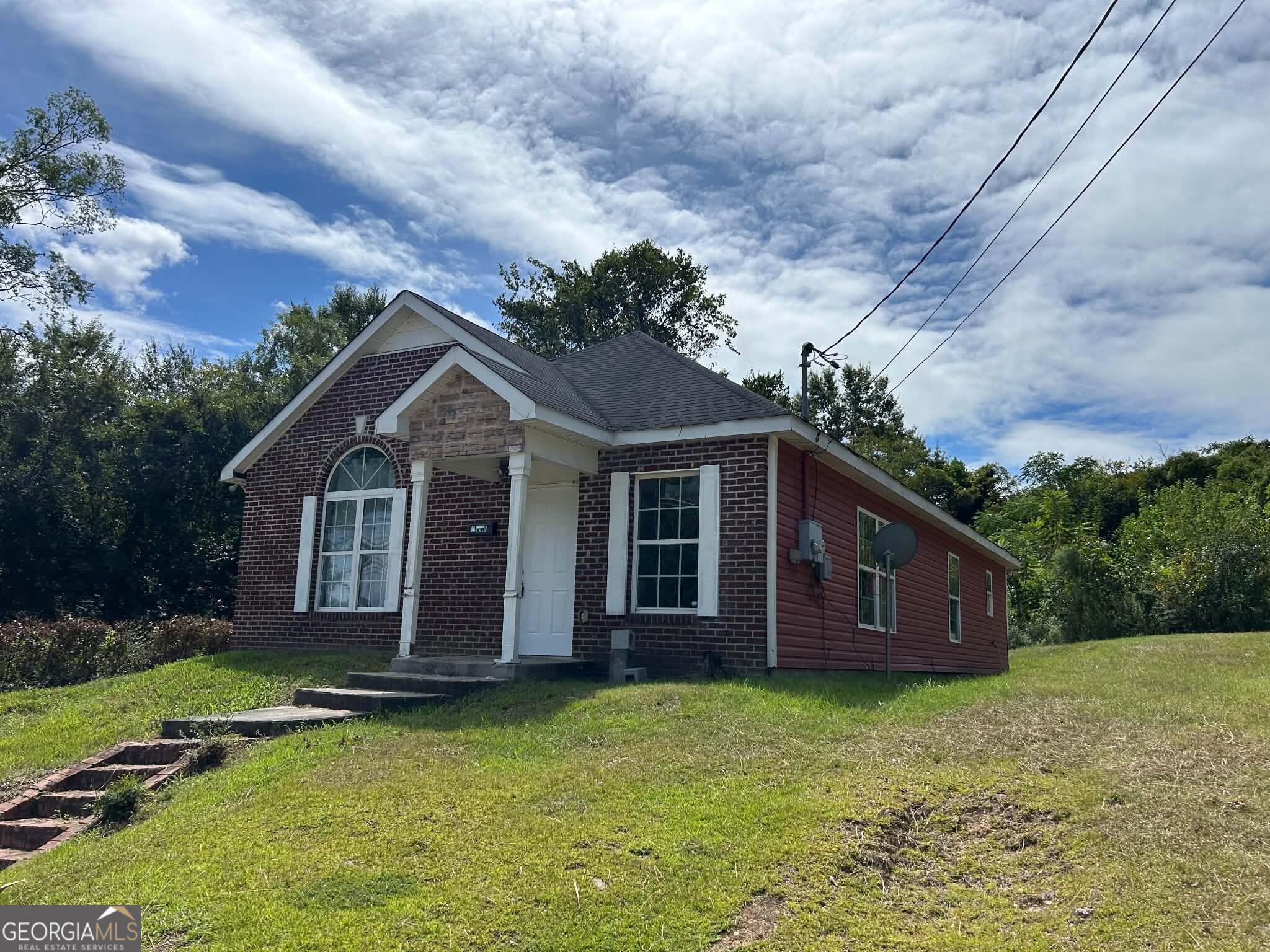 460 Elm Street Property Photo 1