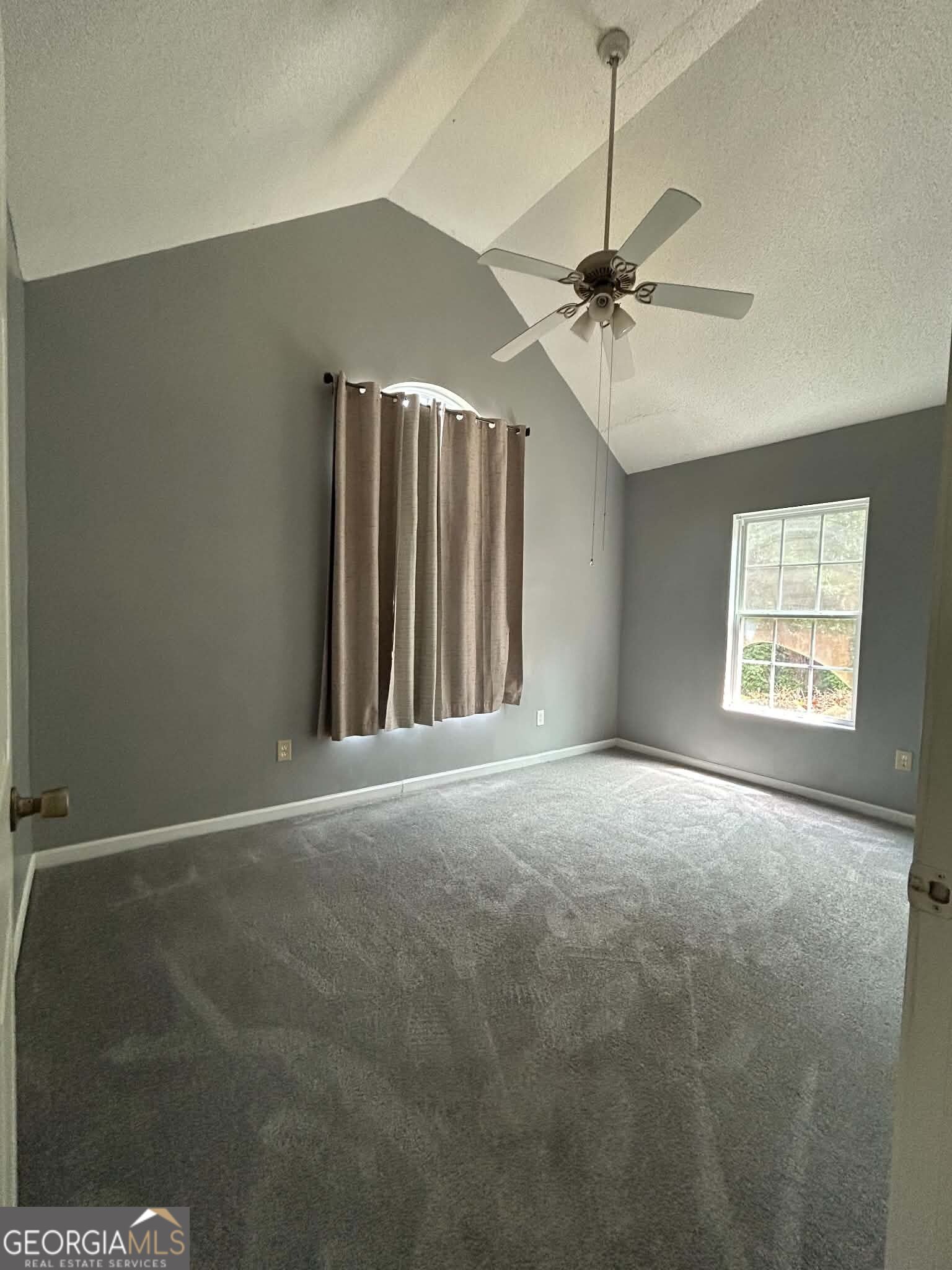 460 Elm Street Property Photo 3