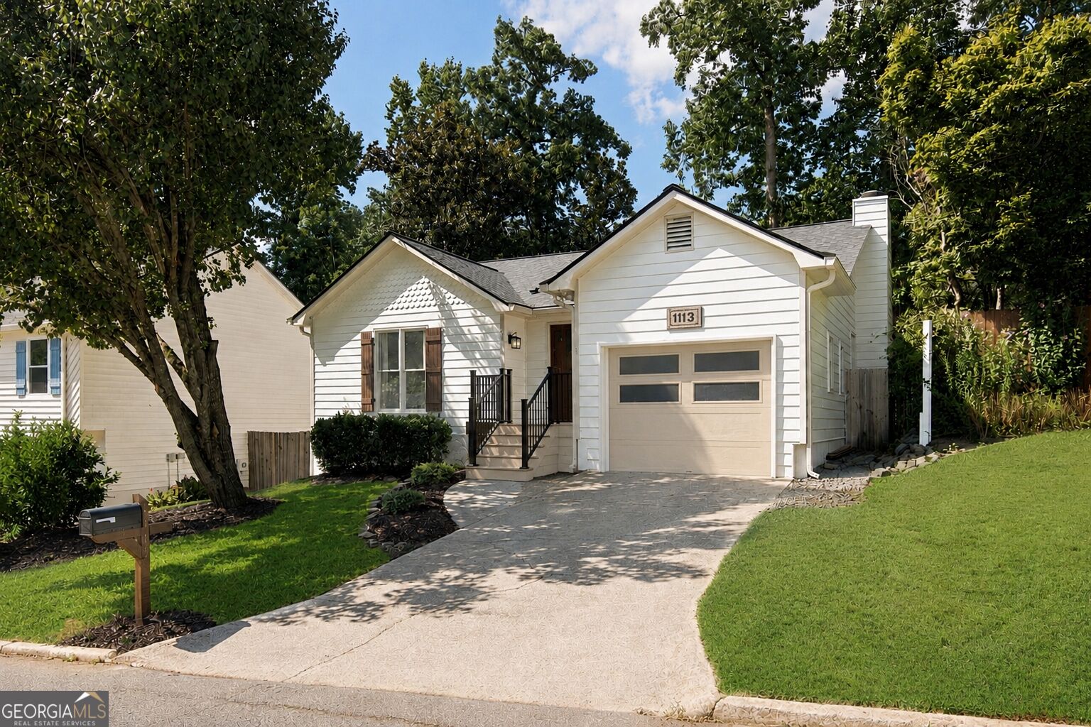 1113 Capital Club Circle Ne Property Photo 1