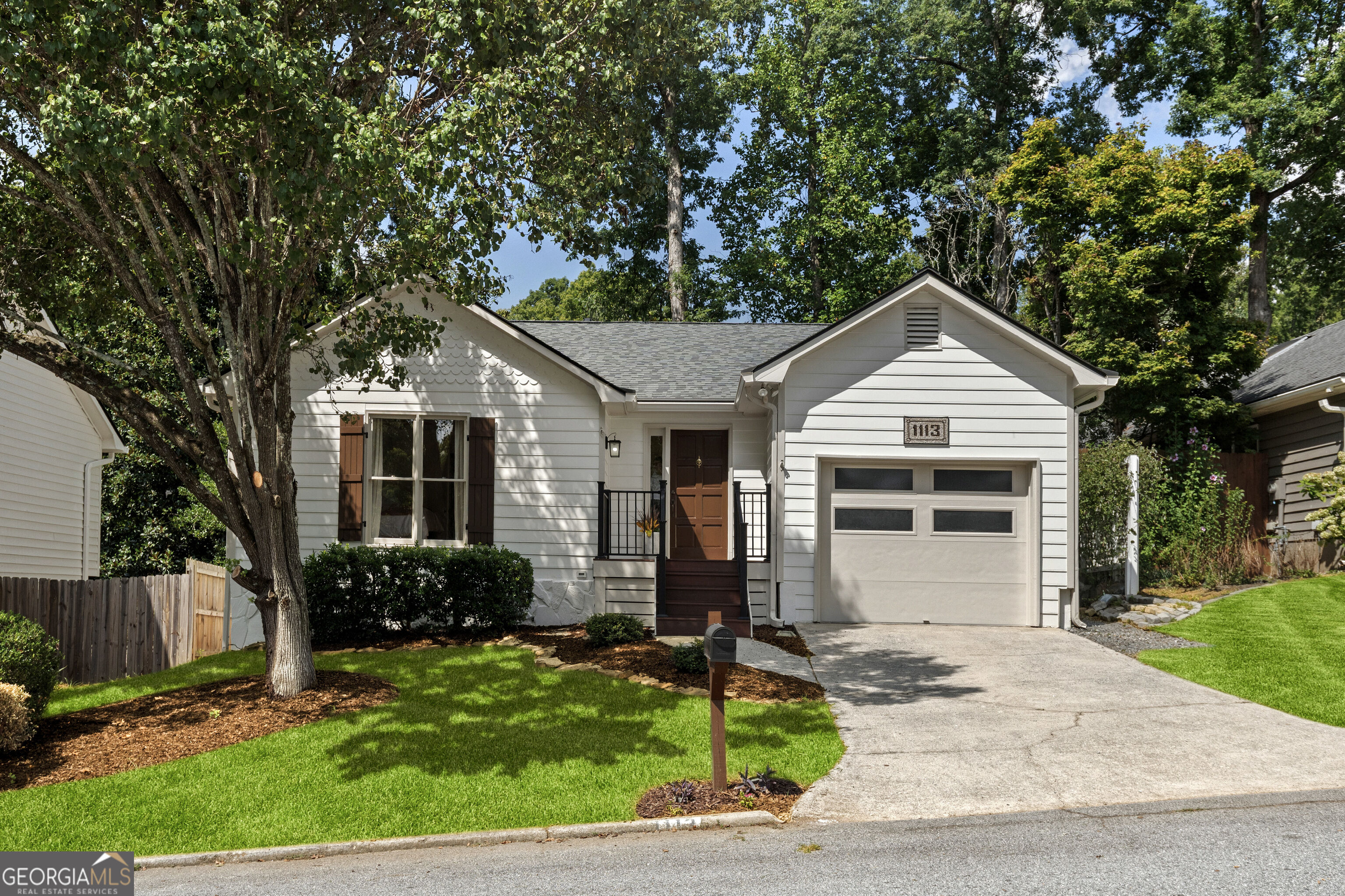 1113 Capital Club Circle Ne Property Photo 1