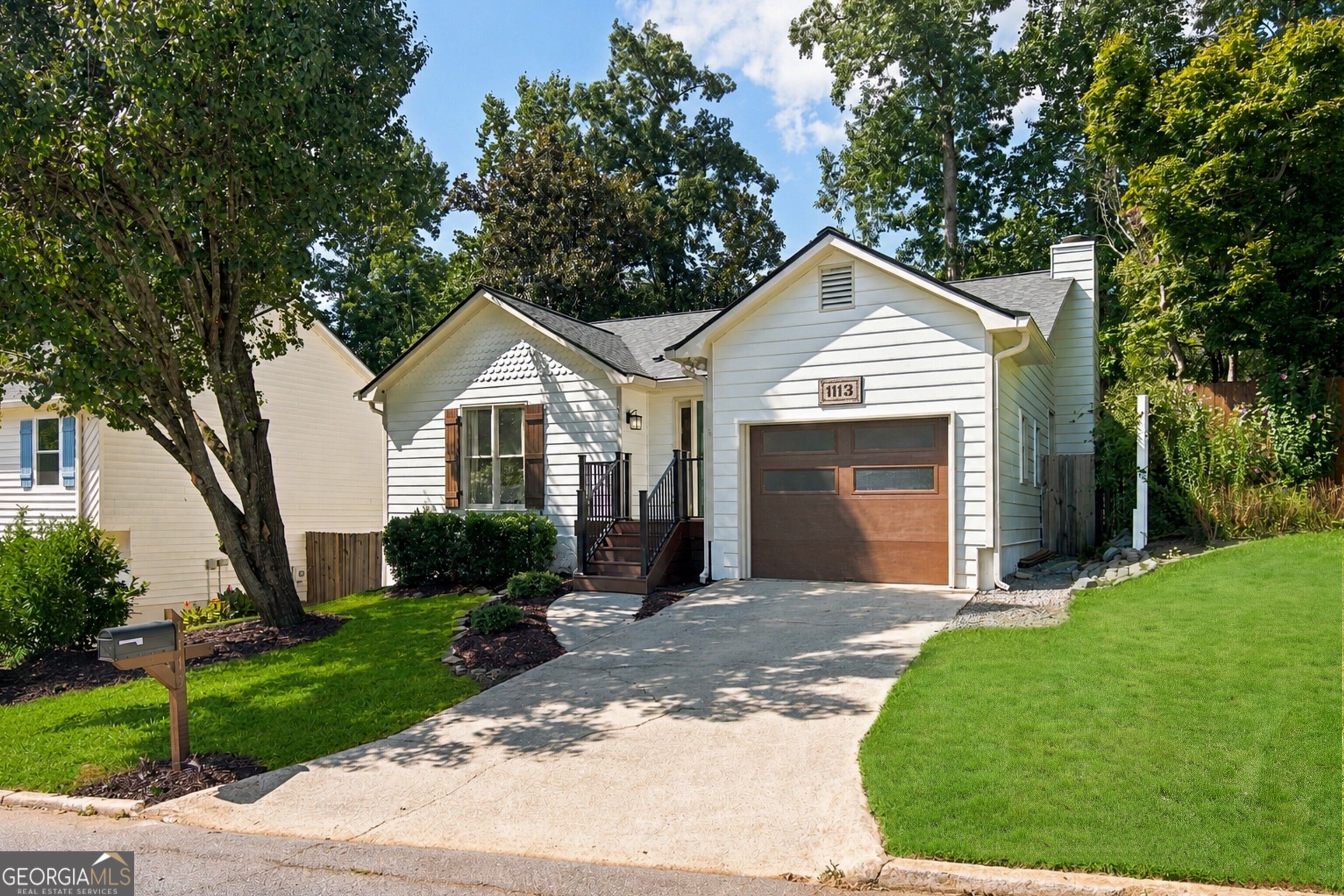 1113 Capital Club Circle Ne Property Photo 2