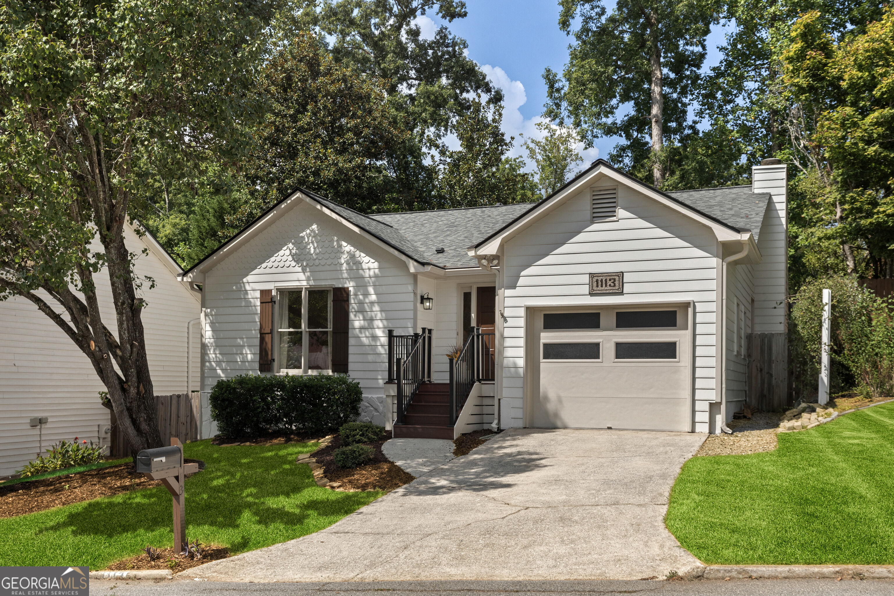 1113 Capital Club Circle Ne Property Photo 3