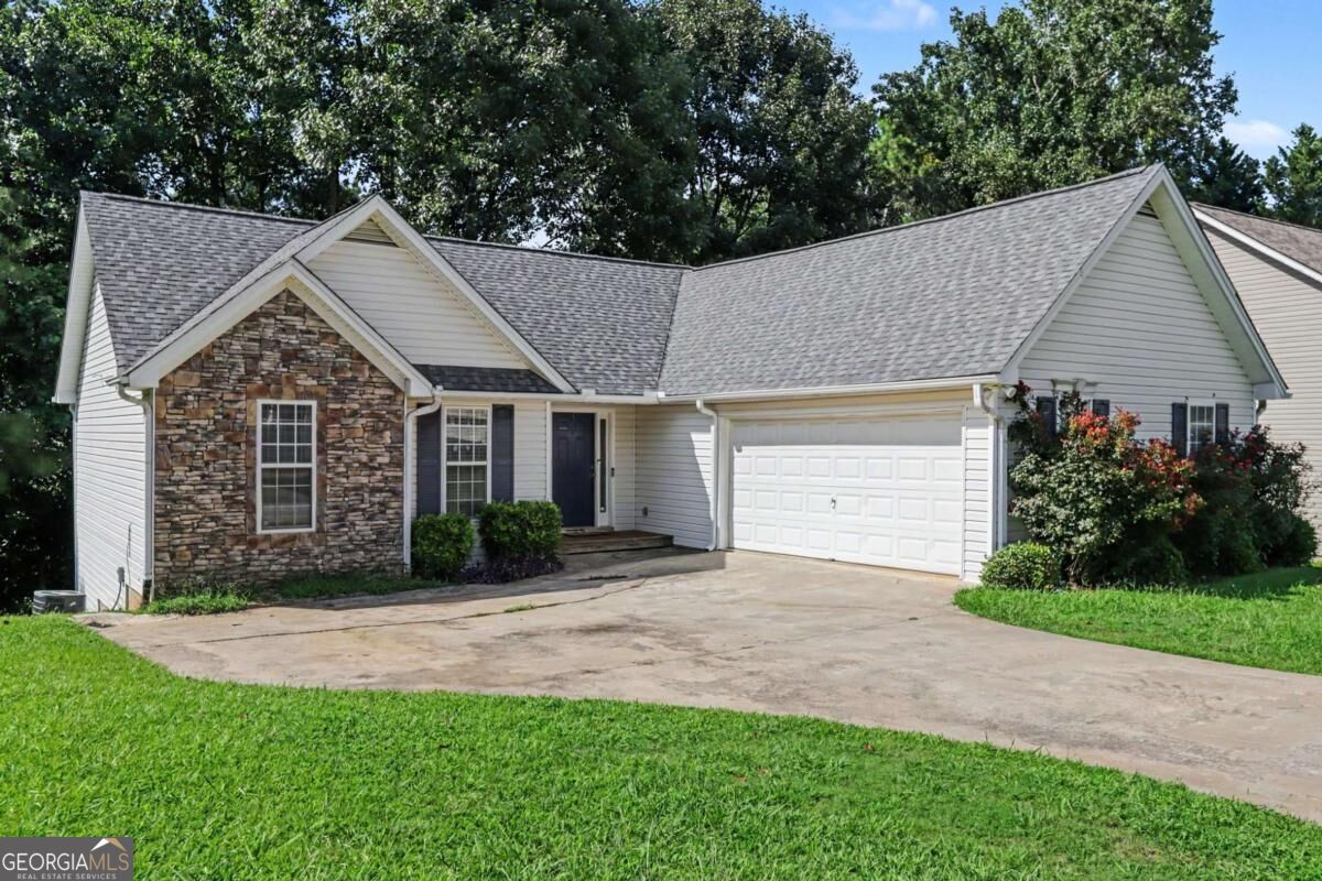 4925 Sunny Ridge Court Property Photo 3