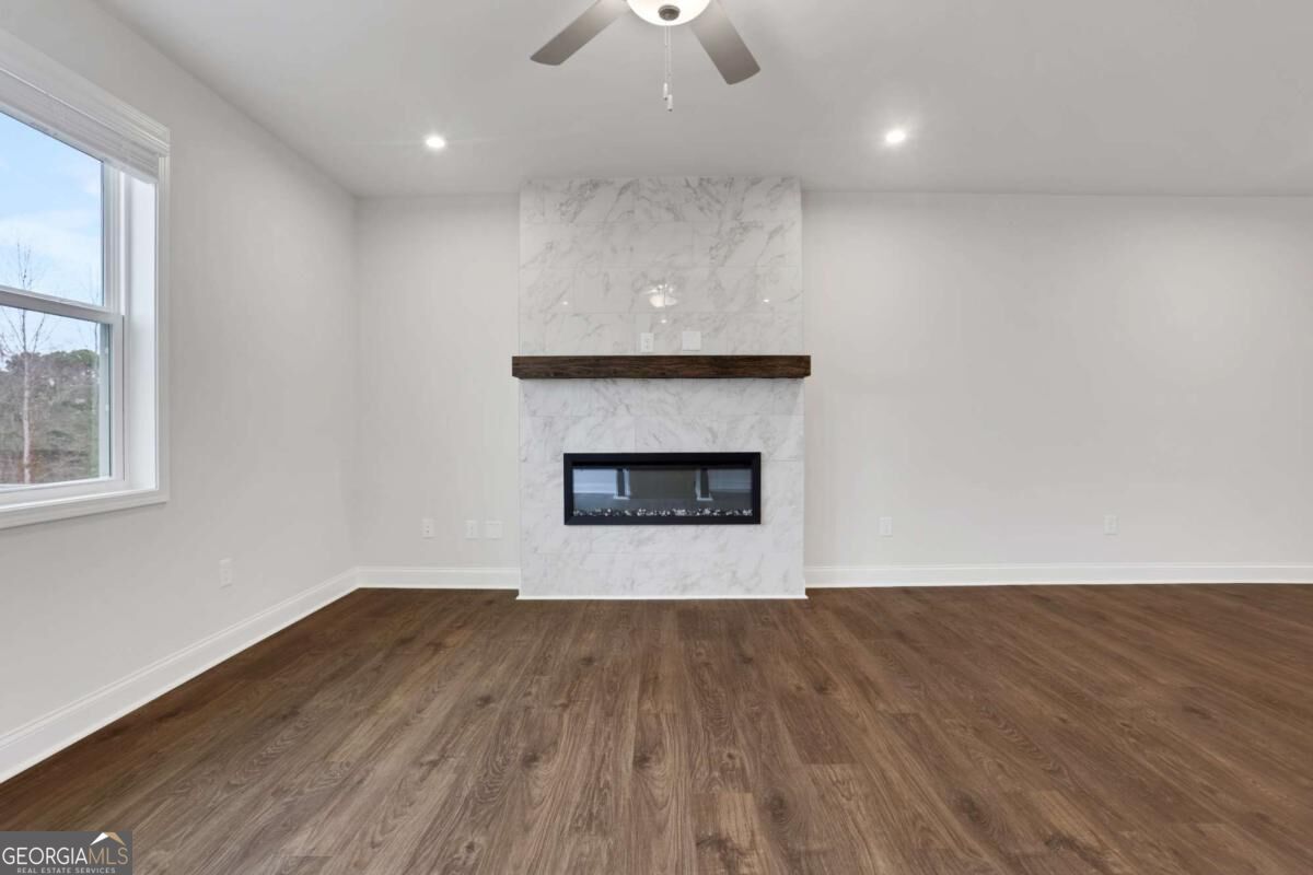 6001 Haviland Alley Property Photo 2