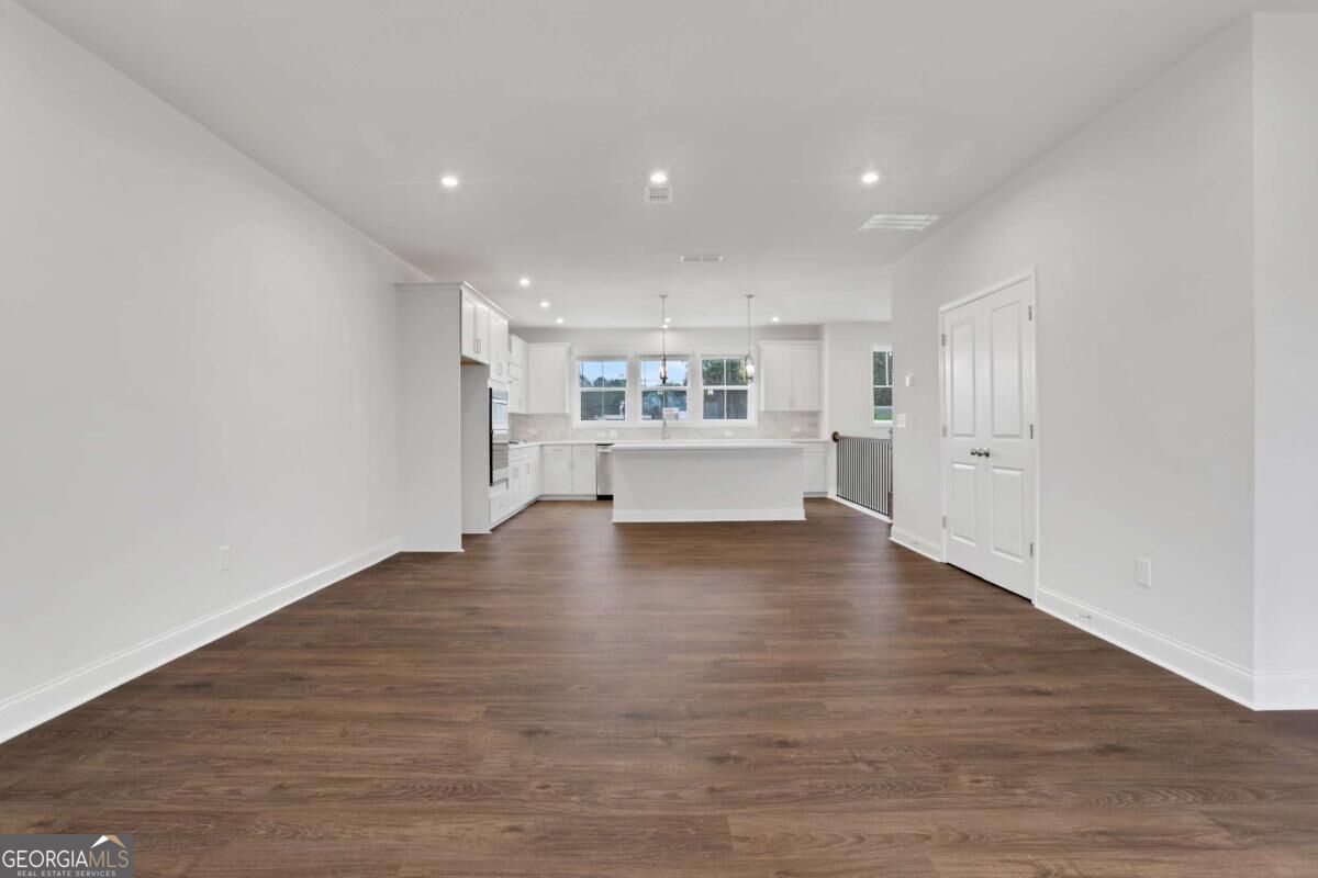 6001 Haviland Alley Property Photo 3