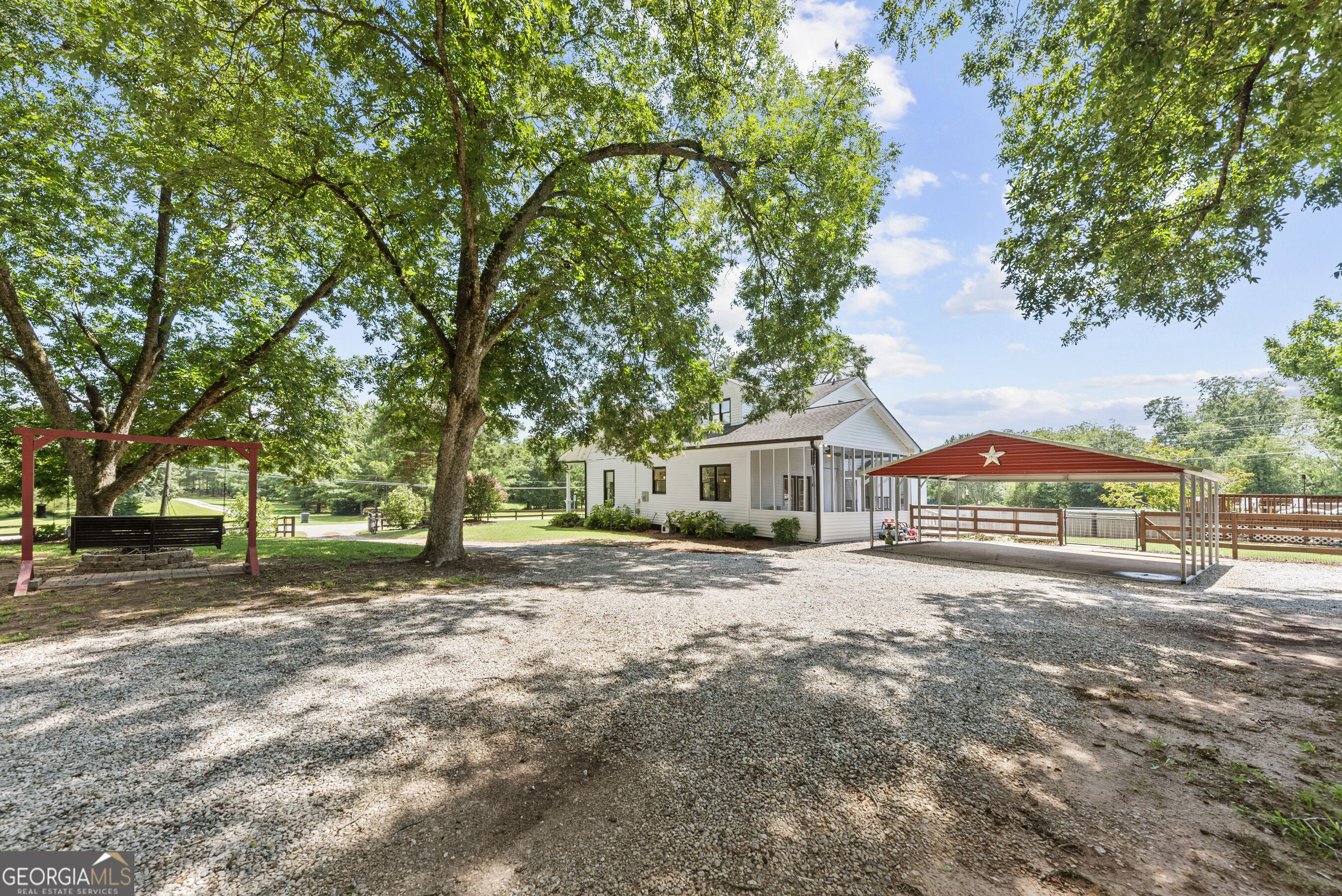 2852 Dixie Road Property Photo 4