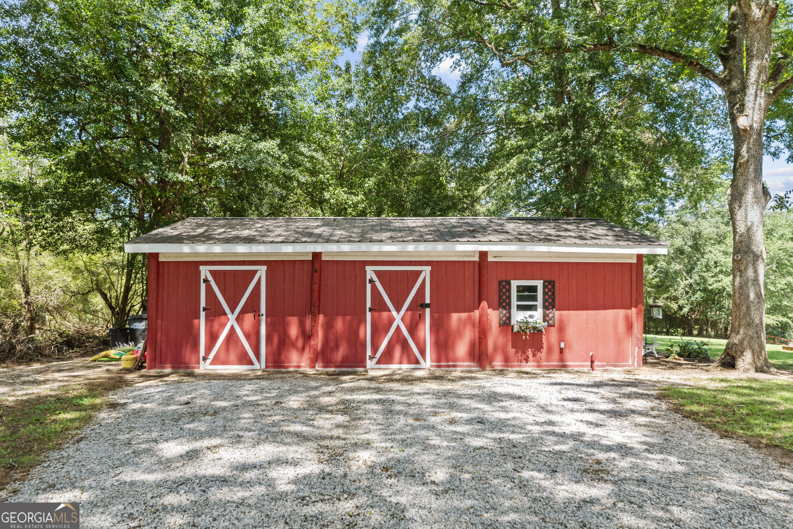 2852 Dixie Road Property Photo 5