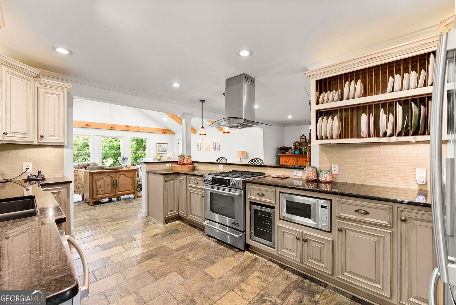 1022 Park Street Property Photo 10