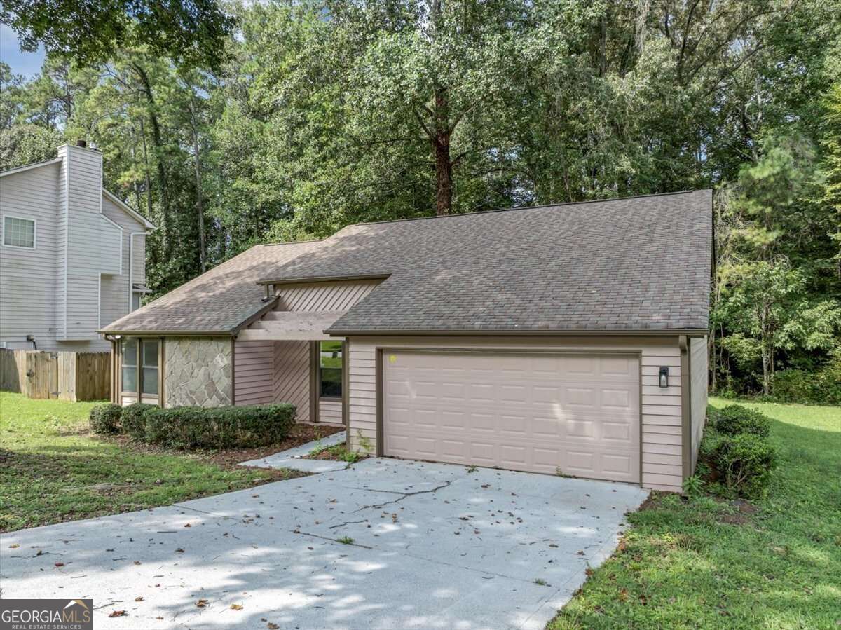 4818 Terrace Green Trace Property Photo 3