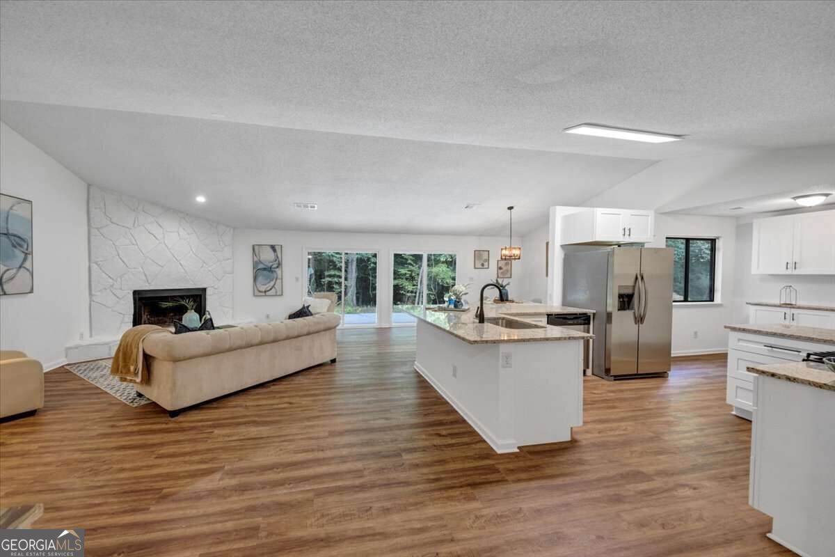 4818 Terrace Green Trace Property Photo 8