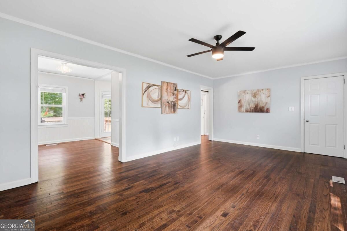 1091 Walker Drive Property Photo 11