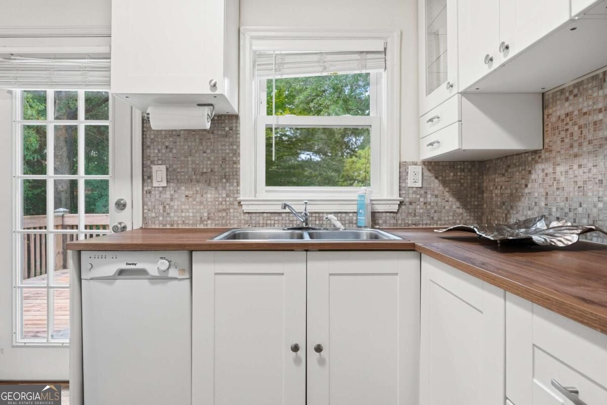 1091 Walker Drive Property Photo 17