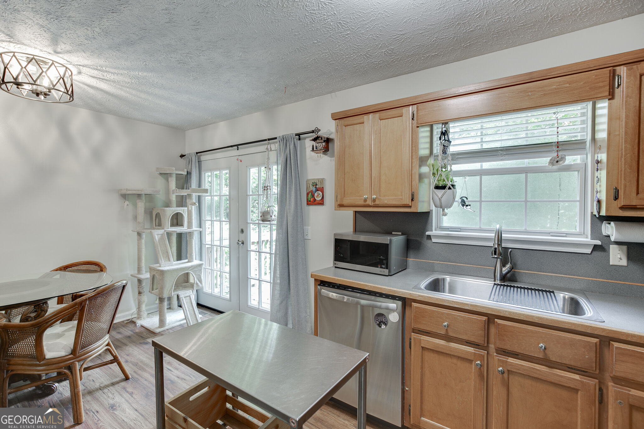 9420 Manor Lane Property Photo 12