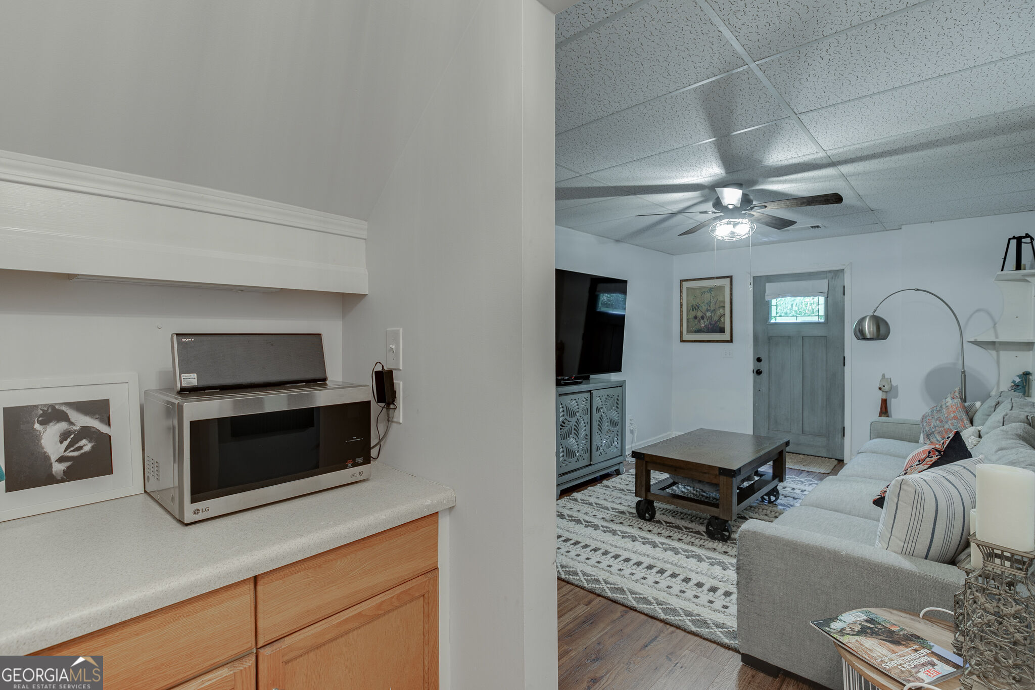 9420 Manor Lane Property Photo 31